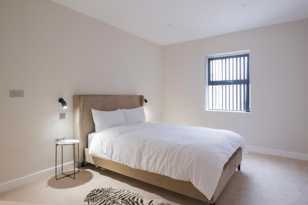 Charming 1-Bedroom Apartment In Leeds City Centre Perfect For Couples Or Solo Travelers Exterior foto